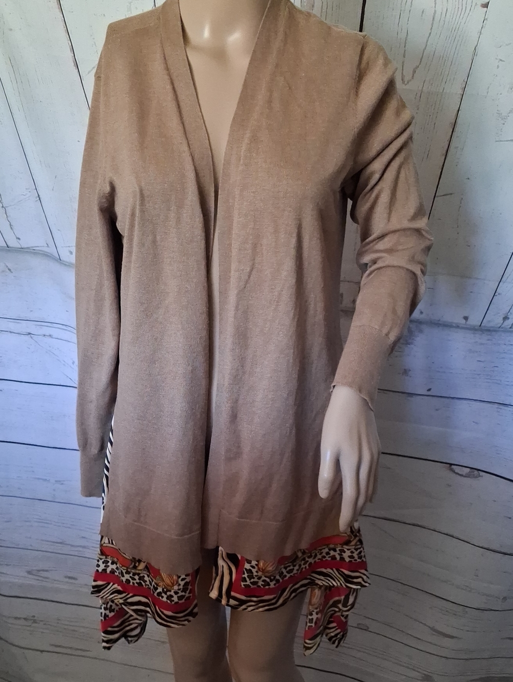 Chico's Lightweight Open-Front Cardigan in Tan With Scarf Like Hem Size S